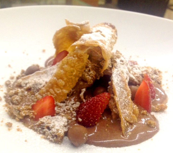 Cannolo e cioccolato di modica